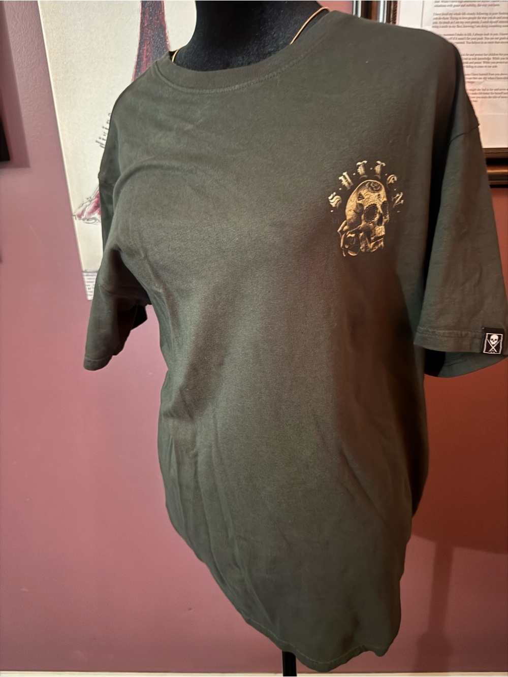 Unbranded Women's Olive Green Short Sleeve Tee with Gold Skull Graphic